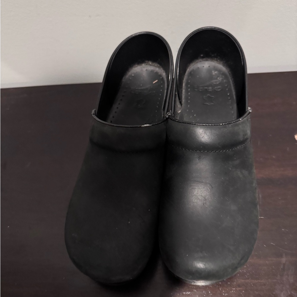Dansko Black Women's Clogs - Picture 3 of 5
